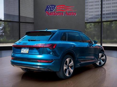 Used 2022 Audi e-tron Premium Plus w/ Premium Plus Package image 7