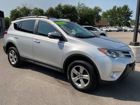 Used 2015 Toyota RAV4 XLE AWD/4WD image 10
