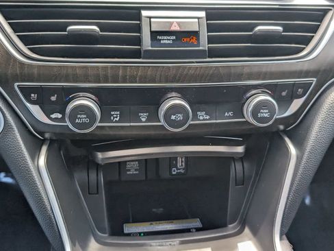 Certified 2018 Honda Accord Touring image 27