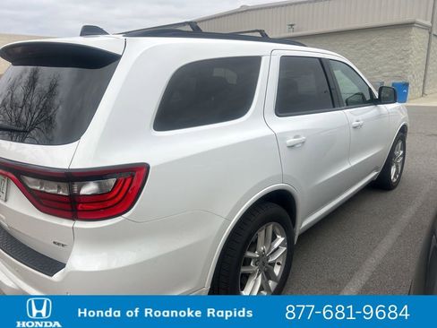 Used 2024 Dodge Durango GT image 3