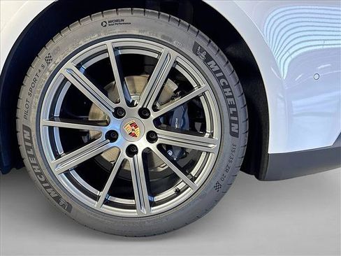 New 2026 Porsche Panamera image 25