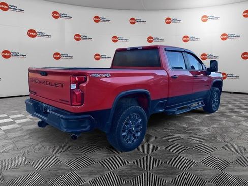 Used 2021 Chevrolet Silverado 2500 Custom w/ Custom Value Package image 8