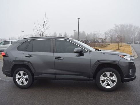 Used 2020 Toyota RAV4 XLE w/ XLE Grade Weather Package image 2