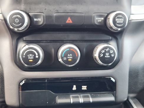 Used 2020 RAM 1500 Big Horn RWD image 22