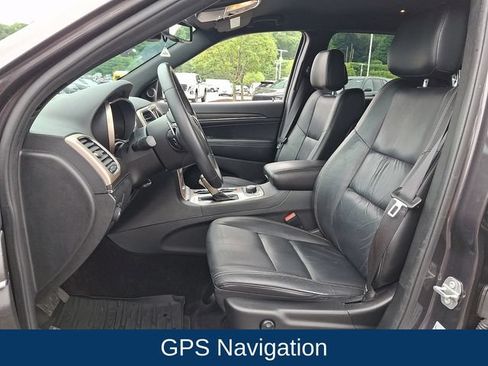 Used 2016 Jeep Grand Cherokee Limited AWD/4WD image 2