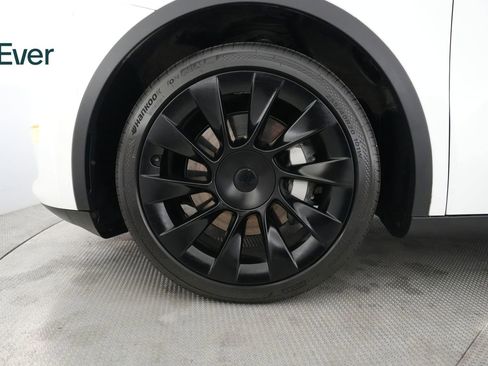 Used 2021 Tesla Model Y Long Range AWD/4WD image 19