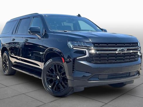 Used 2021 Chevrolet Suburban RST w/ Luxury Package AWD/4WD image 3