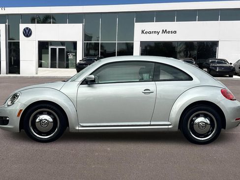 Used 2013 Volkswagen Beetle 2.5 FWD image 7