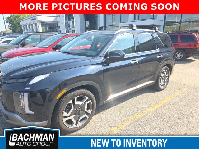 Used 2023 Hyundai Palisade Limited w/ Cargo Package AWD/4WD image 3