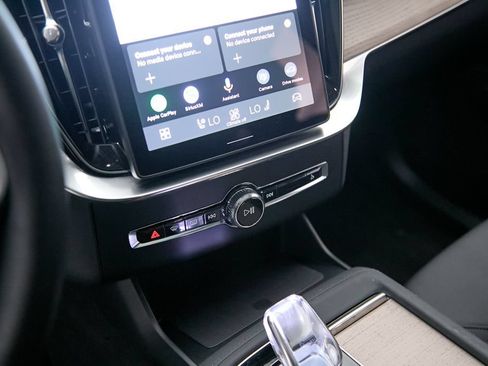 New 2026 Volvo XC90 B6 Plus w/ Protection Package AWD/4WD image 15