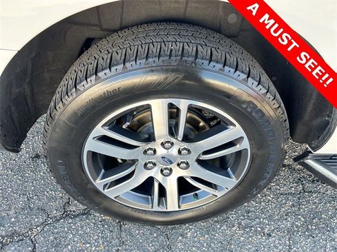 Used 2023 Ford Expedition Max XLT image 10