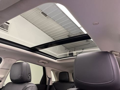 Used 2017 Cadillac XT5 Luxury image 6