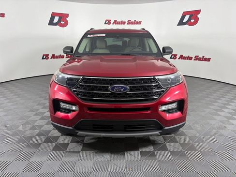 Used 2020 Ford Explorer XLT w/ Equipment Group 202A AWD/4WD image 11
