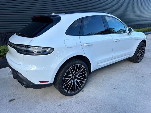 Used 2025 Porsche Macan image 9