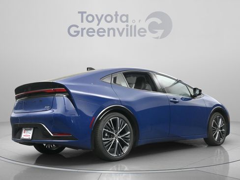 Used 2025 Toyota Prius Limited w/ Limited Premium Package FWD image 15