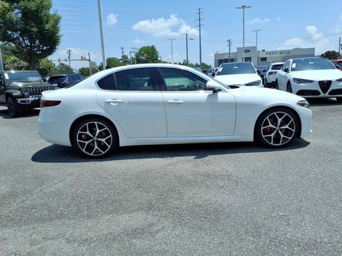 Used 2020 Alfa Romeo Giulia Ti w/ Active Blind Spot Package RWD image 10