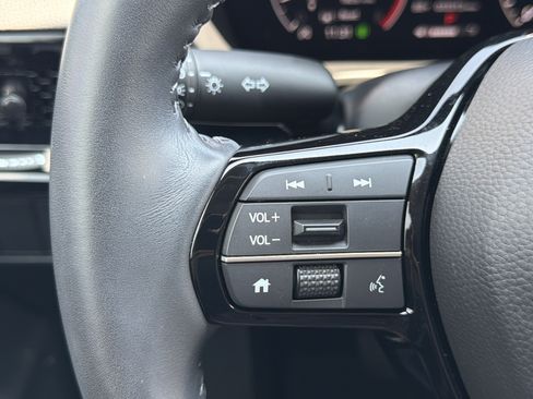 Used 2025 Honda CR-V EX-L image 18