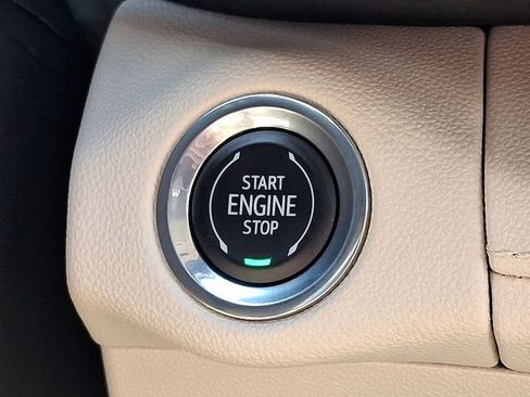 Certified 2022 Buick Envision Preferred FWD image 16