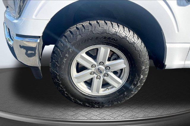 Certified 2021 Ford F150 XLT w/ FX4 Off-Road Package AWD/4WD image 9