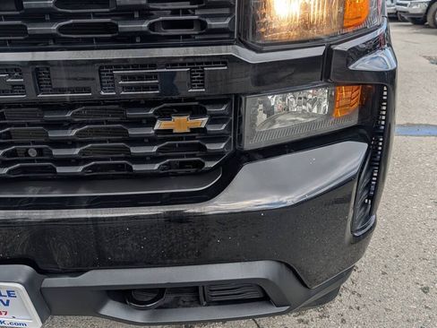 Used 2019 Chevrolet Silverado 1500 Custom w/ Custom Value Package AWD/4WD image 9