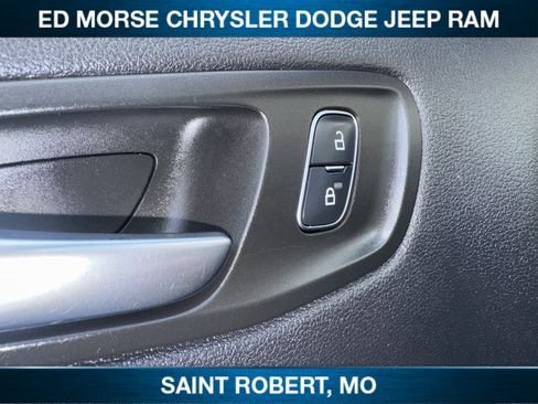 Used 2018 Ford Escape SE w/ SE Sync 3 Package AWD/4WD image 19