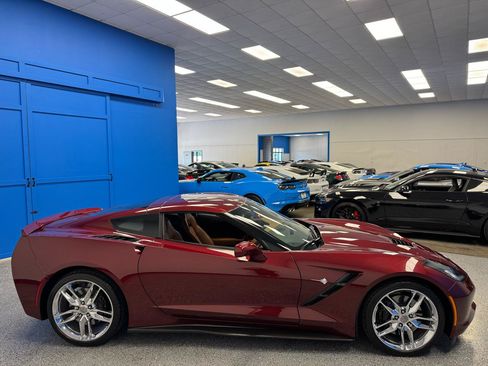 Used 2017 Chevrolet Corvette Stingray Coupe RWD image 7