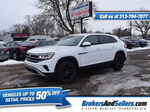 Used 2022 Volkswagen Atlas Cross Sport SE image 1