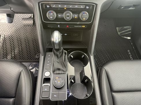 Used 2023 Volkswagen Atlas SEL AWD/4WD image 23