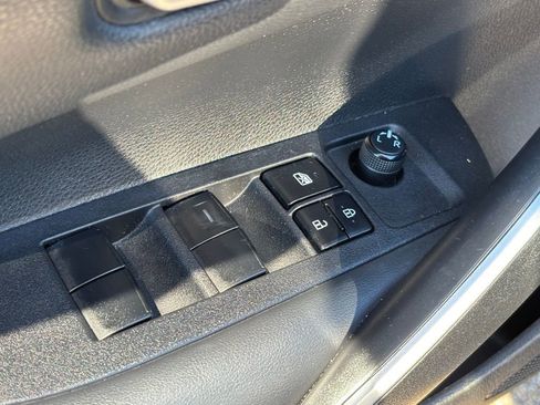 Used 2022 Toyota Corolla SE image 23