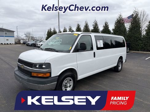 Used 2017 Chevrolet Express 3500 LT w/ LT Preferred Equipment Group image 1