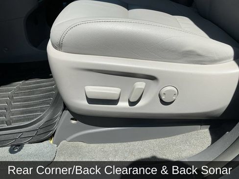 Used 2016 Toyota Sienna XLE w/ XLE Navigation Package FWD image 15