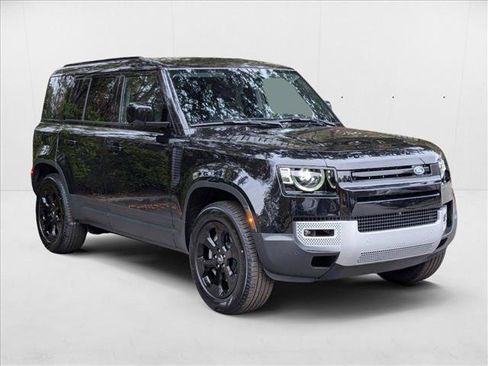 New 2025 Land Rover Defender 110 S image 7