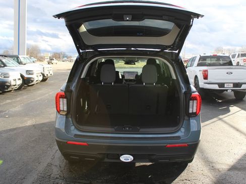 New 2026 Ford Explorer Active AWD/4WD image 17