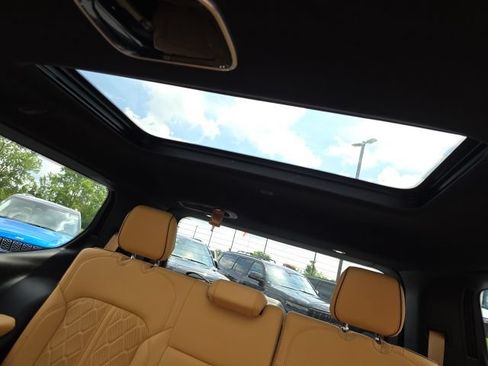 Used 2025 Jeep Grand Wagoneer Series III w/ Rear Seat Video Group 1 AWD/4WD image 35