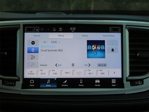 Used 2023 Chrysler Pacifica Touring-L image 14