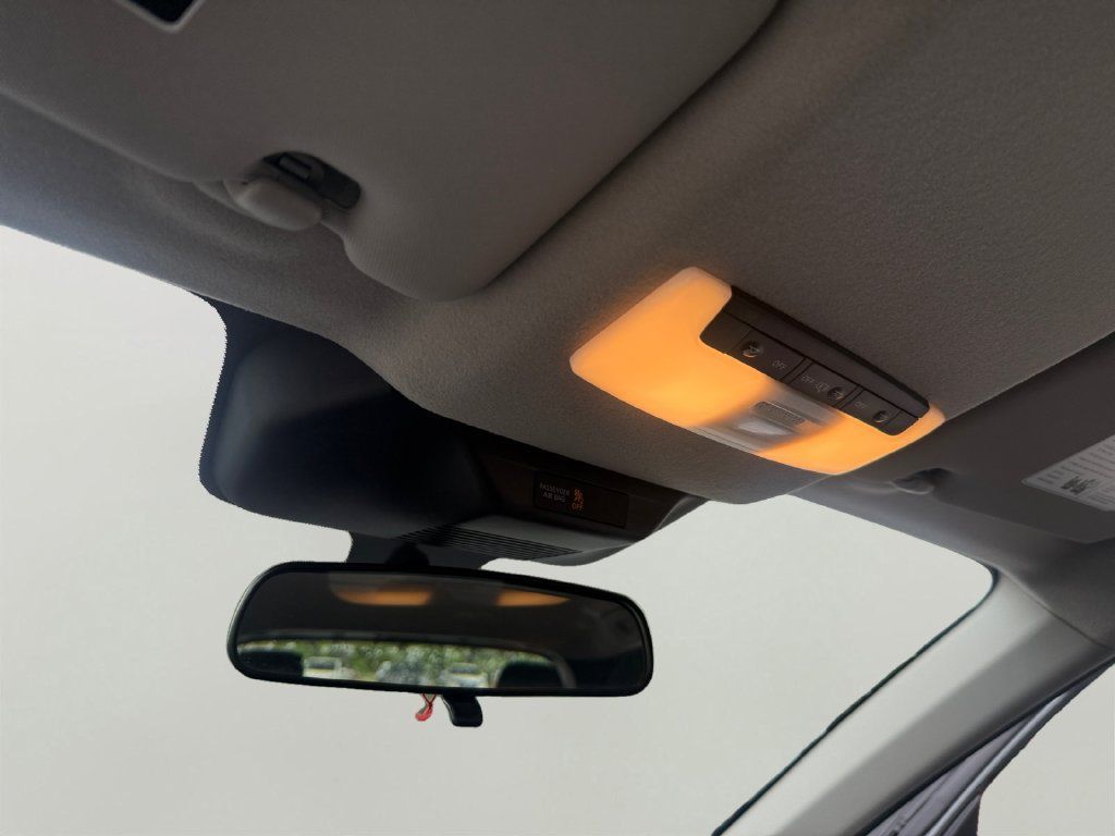Used 2025 Nissan Kicks S AWD/4WD image 19