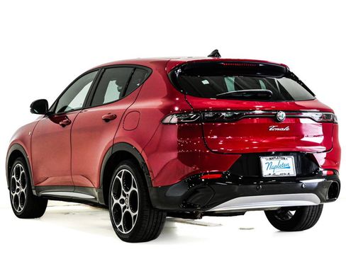 Used 2024 Alfa Romeo Tonale Ti AWD/4WD image 9
