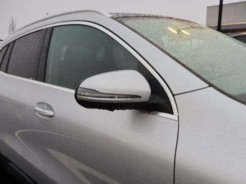 Used 2021 Mercedes-Benz GLA 250 4MATIC image 6