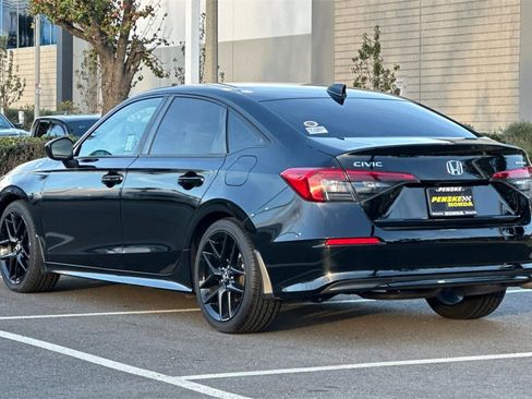 Used 2023 Honda Civic Sport image 6