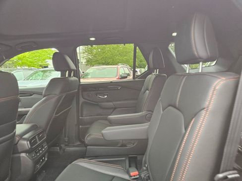 New 2026 Honda Pilot TrailSport image 19