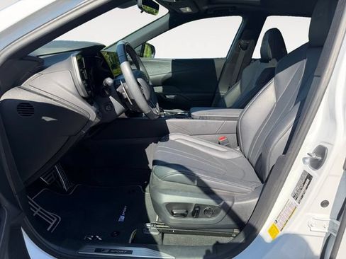Used 2023 Lexus RX 350 F Sport w/ Accessory Package AWD/4WD image 11