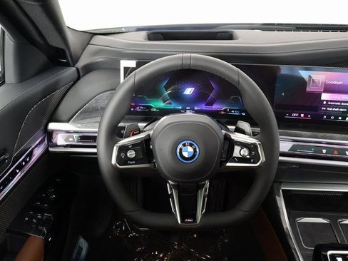 New 2026 BMW 750e xDrive w/ Executive Package image 3