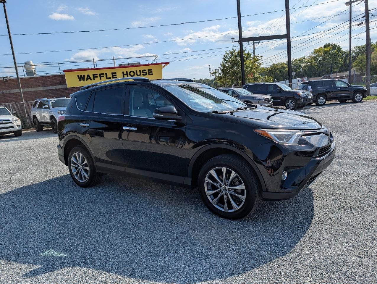 Used 2017 Toyota RAV4 Limited FWD image 3