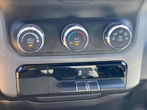 Used 2021 RAM 1500 Big Horn AWD/4WD image 29