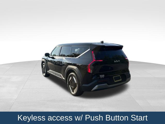 Used 2024 Kia EV9 Light RWD image 6