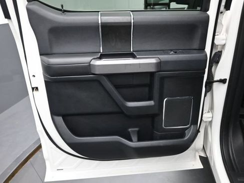 Used 2020 Ford F150 Platinum w/ Equipment Group 701A Luxury AWD/4WD image 16