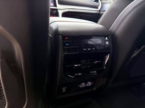 Used 2023 Jeep Grand Cherokee L Laredo AWD/4WD image 13