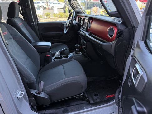Used 2018 Jeep Wrangler Unlimited Rubicon AWD/4WD image 21