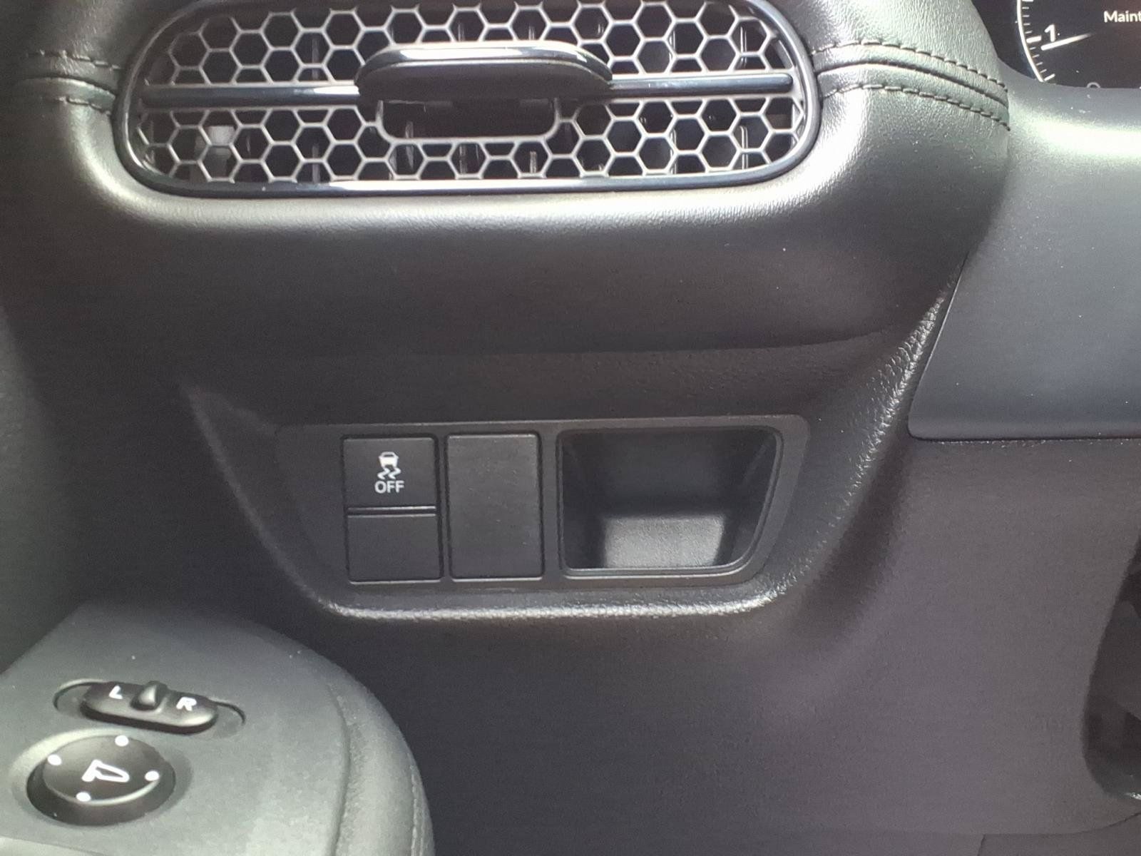 Certified 2024 Honda HR-V LX image 27