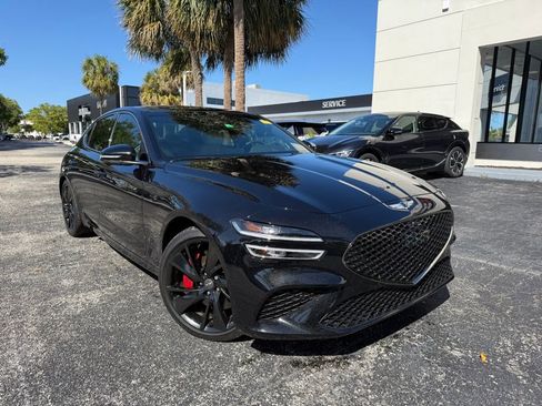 Used 2022 Genesis G70 3.3T image 1